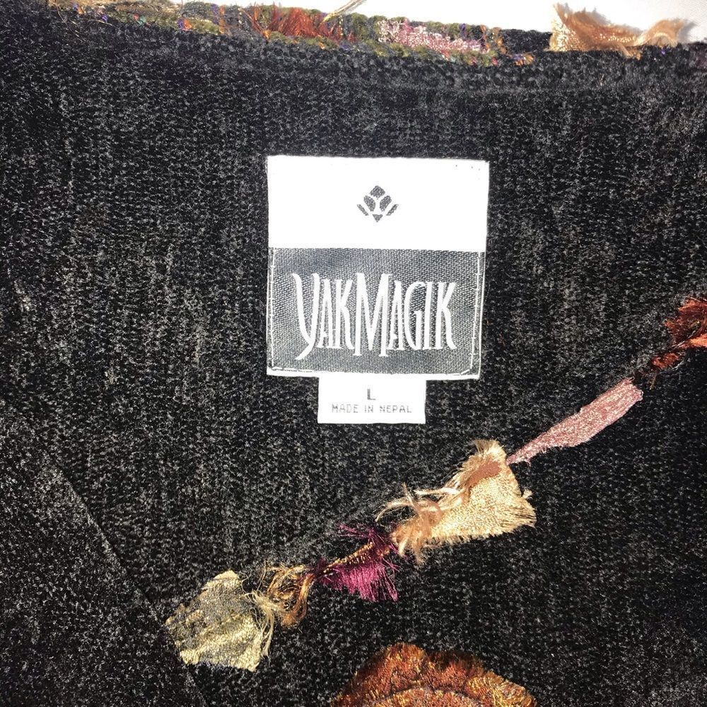 YakMagik    - Picture 3 of 8